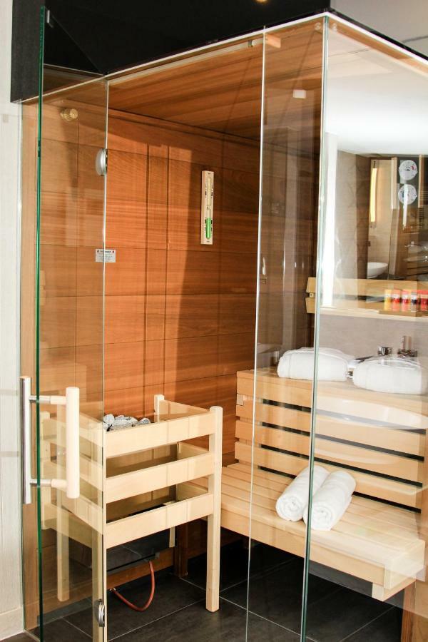 Hotel Wemperhardt Eksteriør bilde